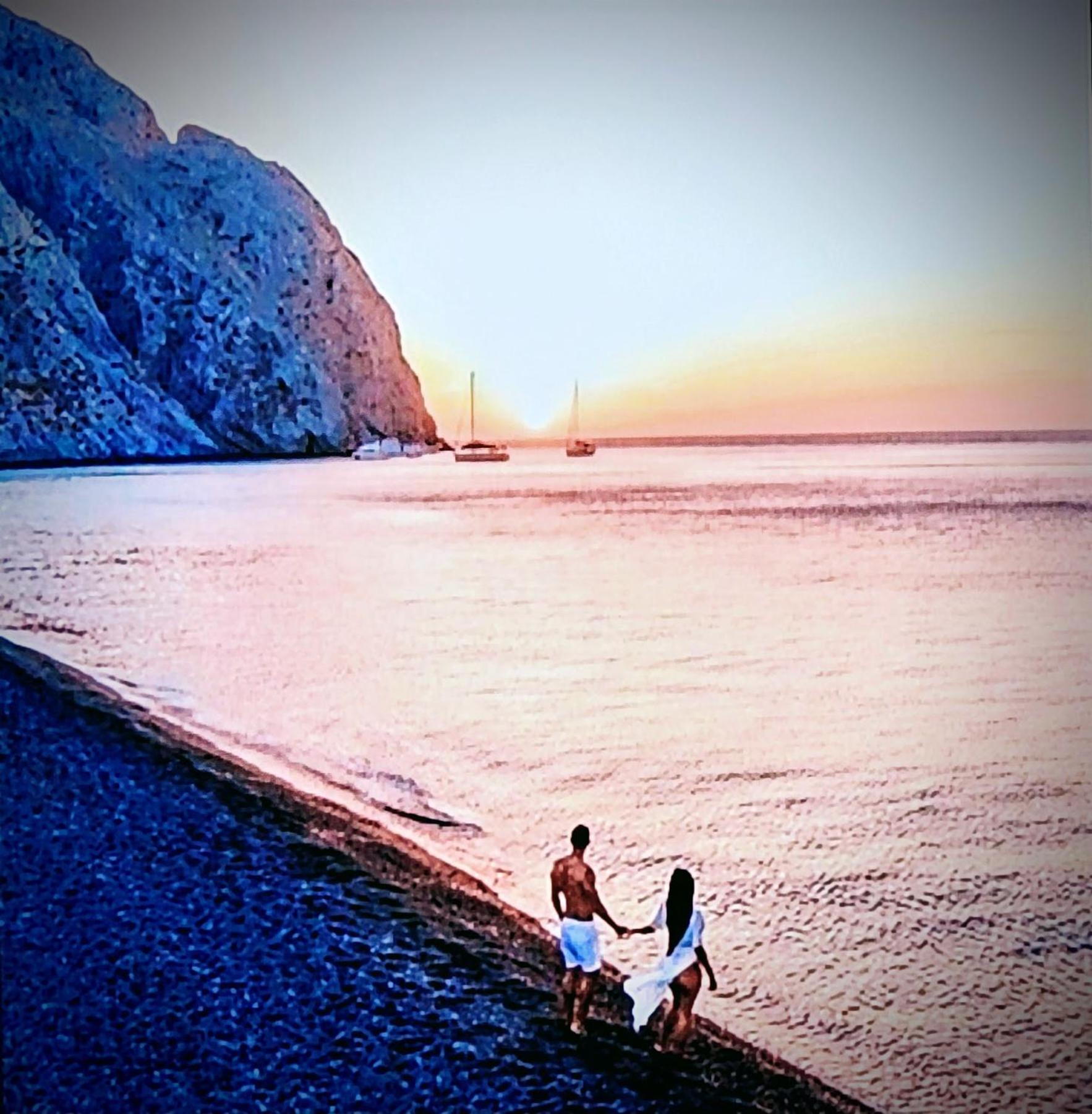 Pleasure Black Beach Perissa  Ngoại thất bức ảnh